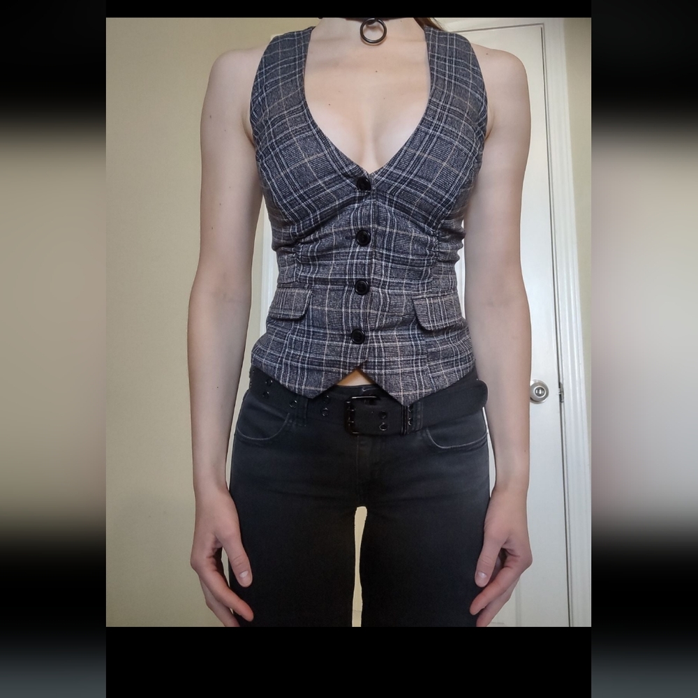 Fitted Vest